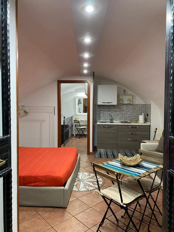 In Love: Balconcino Spaccanapoli Napels
