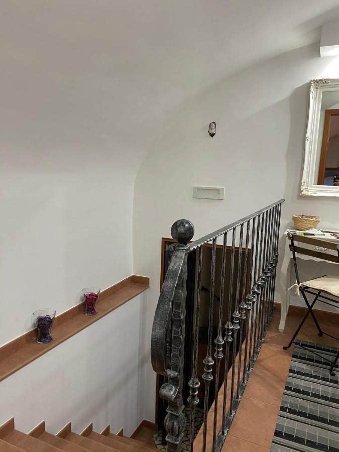 In Love: Balconcino Spaccanapoli * Napels