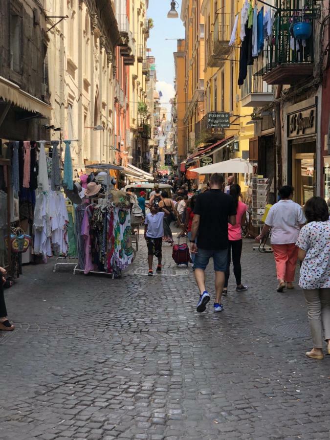 In Love: Balconcino Spaccanapoli Appartamento Napoli