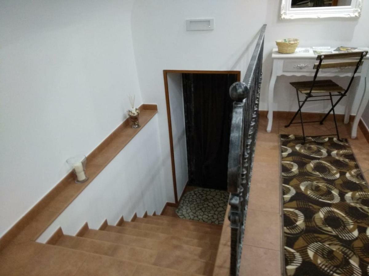 In Love: Balconcino Spaccanapoli * Napels