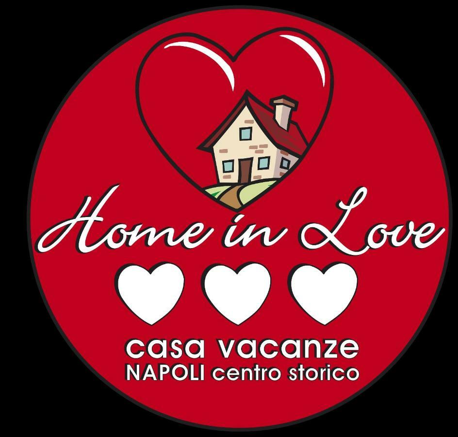 In Love: Balconcino Spaccanapoli Napels